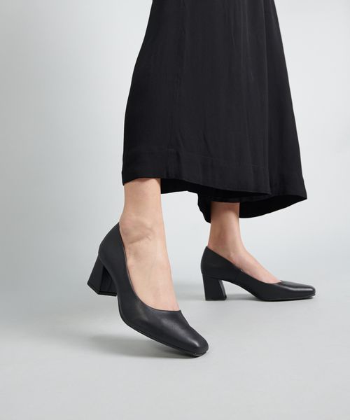 Scarpin Bico Quadrado - Preto