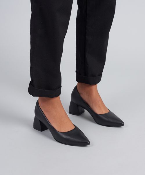 Scarpin Couro Bico Fino - Preto