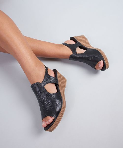 Plataforma Vazada Lateral - Preto