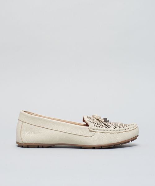 Mocassim Couro Perfuros Lacinho - Offwhite