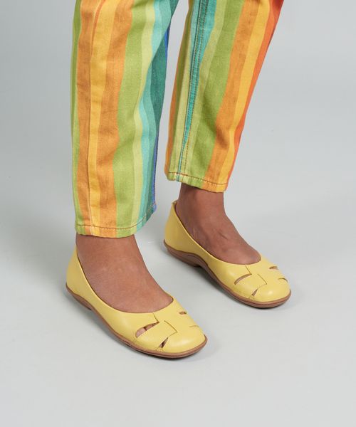 Sapatilha Couro Passante - Amarelo Polen