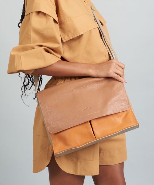 Bolsa m Leve Couro - Caramelo/Cenoura