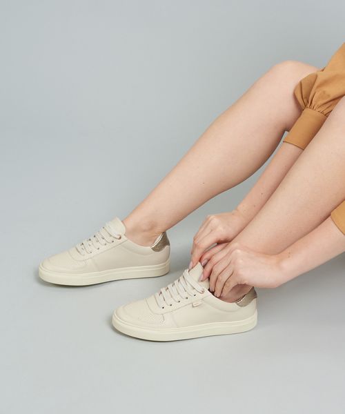Tenis Couro Detalhe Color - Offwhite