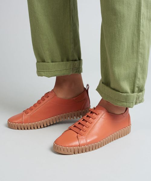 Tenis Couro Tratorado - Ocre