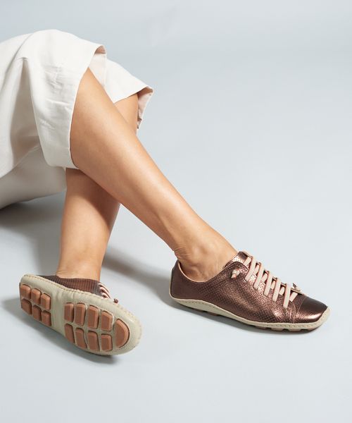 Tenis Perfuros Bicolor - Bronze