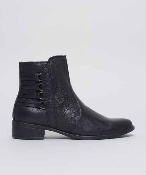 Bota Media Detalhe Argolas - Preto